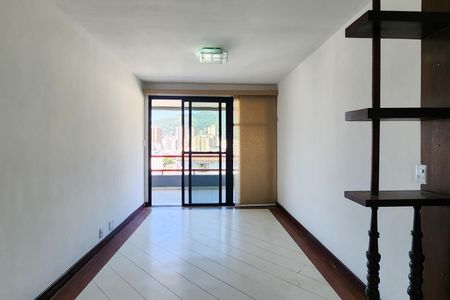 Apartamento para alugar com 85m², 2 quartos e 2 vagasSala 