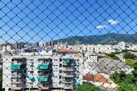 Apartamento para alugar com 85m², 2 quartos e 2 vagasVista