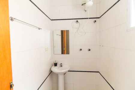 Casa de condomínio para alugar com 50m², 2 quartos e 1 vagaBanheiro da Suíte 1