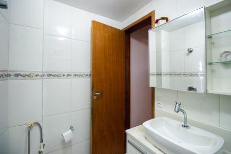 Apartamento para alugar com 70m², 3 quartos e sem vagaBanheiro