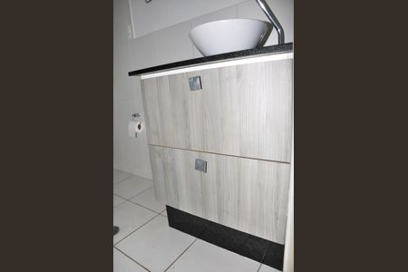 Apartamento para alugar com 35m², 1 quarto e 1 vagaDetalhe - Banheiro Social