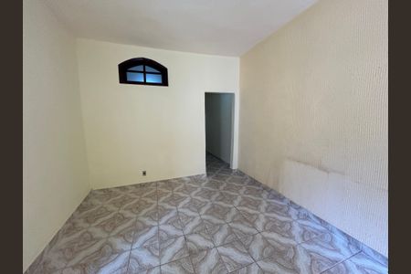 Sala de casa para alugar com 2 quartos, 200m² em Praça Seca, Rio de Janeiro