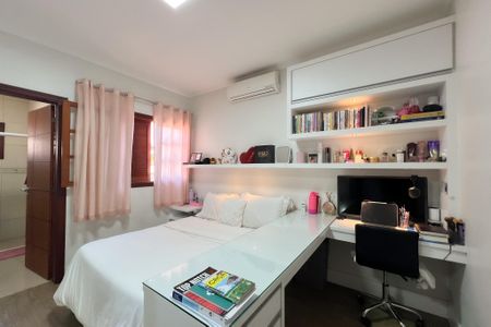 Casa de condomínio para alugar com 305m², 3 quartos e 5 vagasSuíte 2