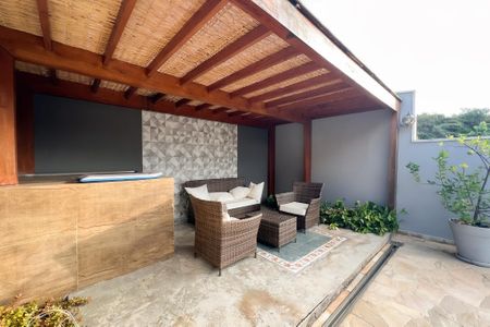 Casa de condomínio para alugar com 305m², 3 quartos e 5 vagasChurrasqueira