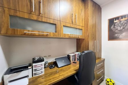 Casa de condomínio para alugar com 305m², 3 quartos e 5 vagasEscritório