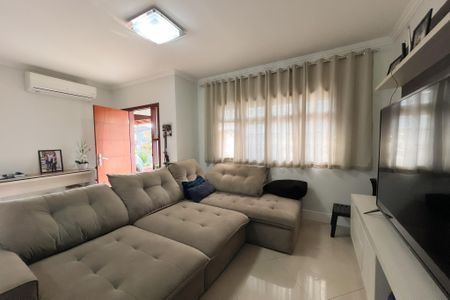 Casa de condomínio para alugar com 305m², 3 quartos e 5 vagasSala de estar