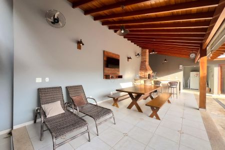 Casa de condomínio para alugar com 305m², 3 quartos e 5 vagasChurrasqueira