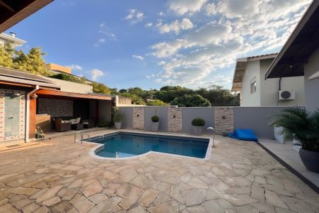 Casa de condomínio para alugar com 305m², 3 quartos e 5 vagasPiscina