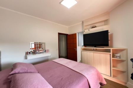 Casa de condomínio para alugar com 305m², 3 quartos e 5 vagasSuíte 1