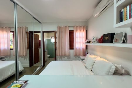 Casa de condomínio para alugar com 305m², 3 quartos e 5 vagasSuíte 2