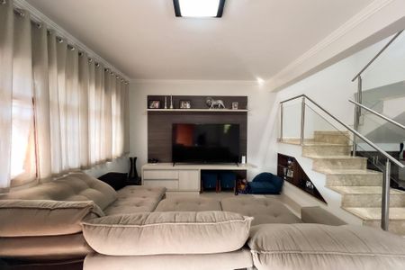 Casa de condomínio para alugar com 305m², 3 quartos e 5 vagasSala de estar