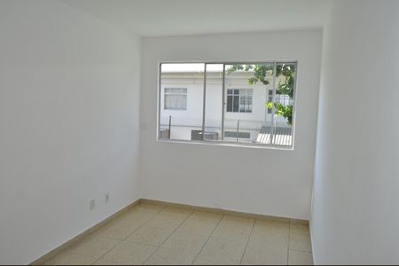 Apartamento à venda com 2 quartos, 50m² em Inhaúma, Rio de Janeiro