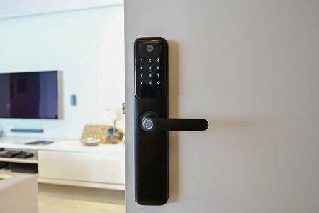 Apartamento à venda com 76m², 2 quartos e 2 vagasFechadura Eletrônica