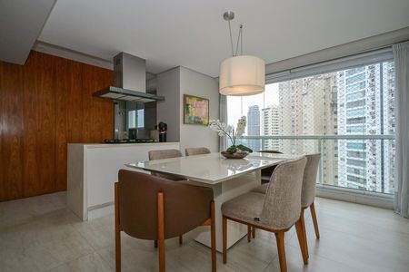 Apartamento à venda com 76m², 2 quartos e 2 vagasSala de Jantar