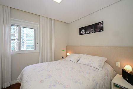 Apartamento à venda com 76m², 2 quartos e 2 vagasSuíte 2