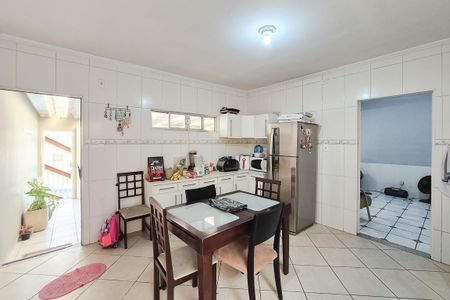 Casa para alugar com 274m², 2 quartos e 3 vagasCozinha