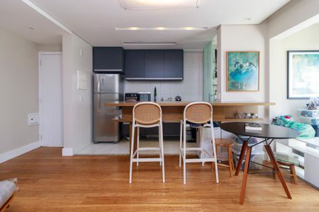 Apartamento à venda com 51m², 2 quartos e 1 vaga Apartamento à venda com 51m², 2 quartos e 1 vagaSala