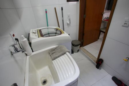 Casa à venda com 116m², 3 quartos e 1 vagaÁrea de Serviço