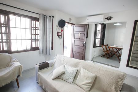 Casa à venda com 116m², 3 quartos e 1 vagaSala