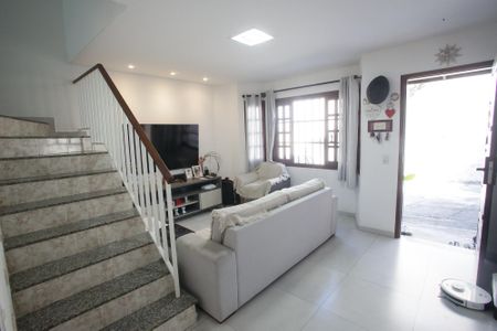 Sala de casa à venda com 3 quartos, 116m² em Pechincha, Rio de Janeiro