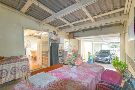Casa à venda com 120m², 3 quartos e 2 vagasGaragem e Varanda