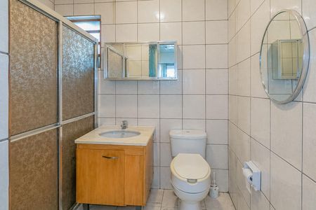 Casa à venda com 120m², 3 quartos e 2 vagasBanheiro da Suíte
