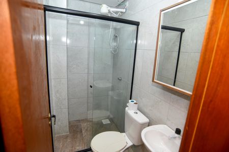 Banheiro de apartamento para alugar com 1 quarto, 2m² em Jardim Algarve, Viamão