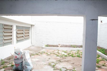Casa para alugar com 205m², 2 quartos e 2 vagas Casa para alugar com 205m², 2 quartos e 2 vagasquintal