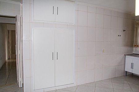 Casa para alugar com 205m², 2 quartos e 2 vagas Casa para alugar com 205m², 2 quartos e 2 vagascozinha
