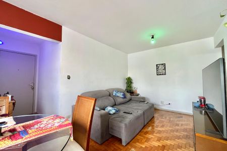 Apartamento à venda com 65m², 2 quartos e 2 vagasSala