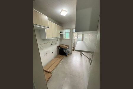 Cozinha de apartamento para alugar com 1 quarto, 41m² em Humaitá, Porto Alegre