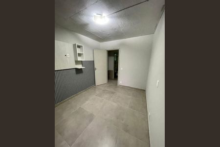 Quarto de apartamento para alugar com 1 quarto, 41m² em Humaitá, Porto Alegre
