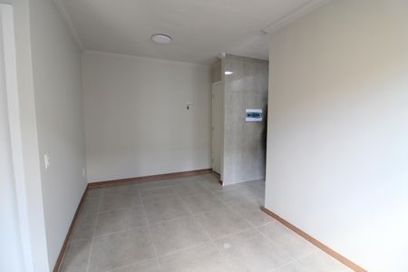 Sala de apartamento para alugar com 2 quartos, 42m² em Jardim D’abril, São Paulo