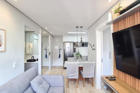 Apartamento à venda com 38m², 2 quartos e sem vaga Apartamento à venda com 38m², 2 quartos e sem vagaSala