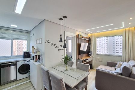 Apartamento à venda com 38m², 2 quartos e sem vaga Apartamento à venda com 38m², 2 quartos e sem vagaSala