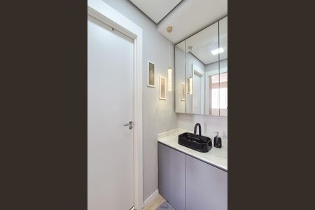 Apartamento à venda com 38m², 2 quartos e sem vaga Apartamento à venda com 38m², 2 quartos e sem vagaBanheiro Social