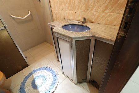 Casa para alugar com 185m², 3 quartos e 2 vagasBanheiro Social