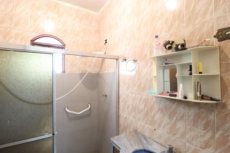 Casa para alugar com 185m², 3 quartos e 2 vagasBanheiro Social