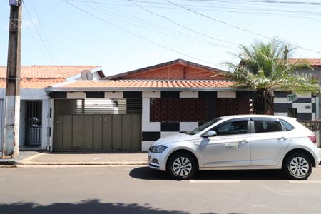 Casa para alugar com 185m², 3 quartos e 2 vagasFachada