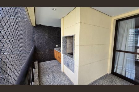 Apartamento à venda com 221m², 3 quartos e 4 vagasÁrea gourmet