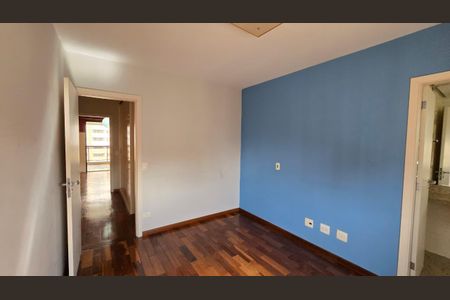 Apartamento à venda com 221m², 3 quartos e 4 vagasQuarto 3