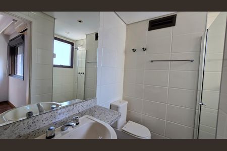 Apartamento à venda com 221m², 3 quartos e 4 vagasBanheiro