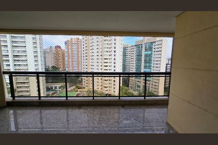 Apartamento à venda com 221m², 3 quartos e 4 vagasSacada