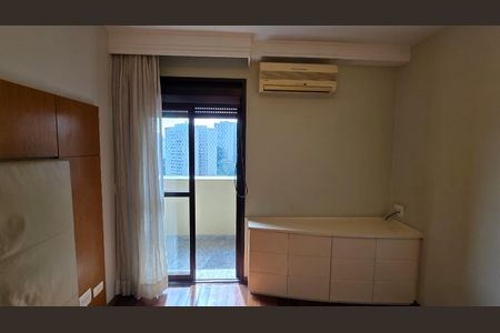 Apartamento à venda com 221m², 3 quartos e 4 vagasSuite 