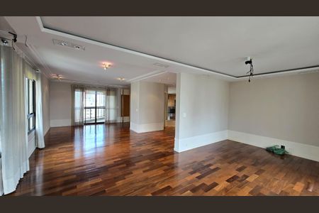 Apartamento à venda com 221m², 3 quartos e 4 vagasSala 