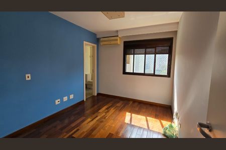 Apartamento à venda com 221m², 3 quartos e 4 vagasQuarto 3