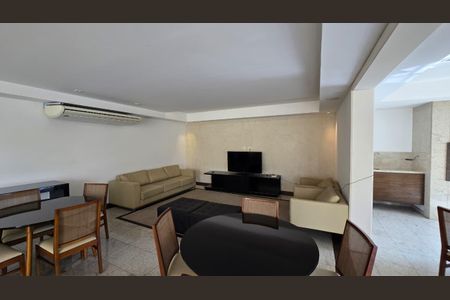 Apartamento à venda com 221m², 3 quartos e 4 vagasÁrea comum - Salão de festas