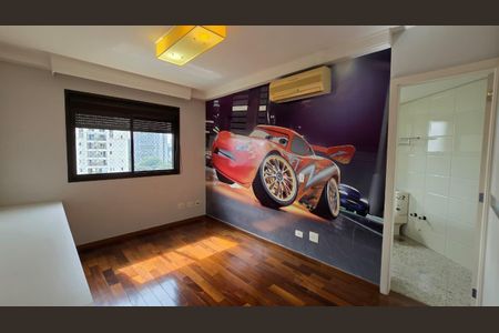 Apartamento à venda com 221m², 3 quartos e 4 vagasQuarto 2