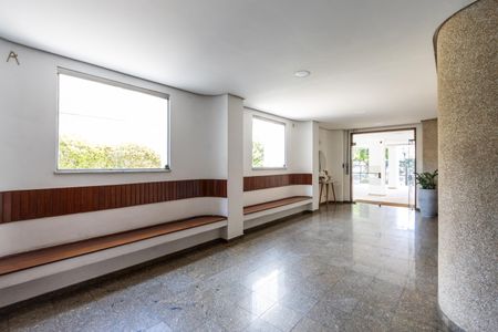 Apartamento à venda com 68m², 2 quartos e 1 vagaHall Térreo