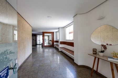 Apartamento à venda com 68m², 2 quartos e 1 vagaHall Térreo